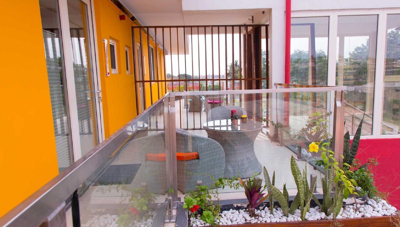 Red Mango Hotel And Apartments Sekondi-Takoradi Exterior photo